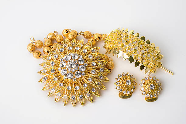 istock Close up shiny gold  jewelery 607910902