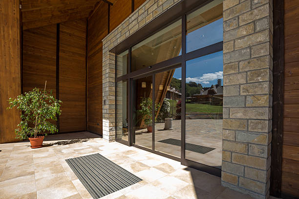 istock Front entrance of a mountain hotel 607921662