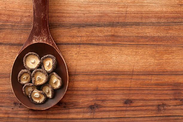 표고버섯으로  - shiitake mushroom mushroom dried food dried plant 뉴스 사진 이미지