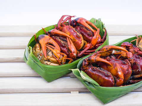 Esanthelphusa dugasti boiled, Boiled ricefield crab banana leaf package, Thai local food