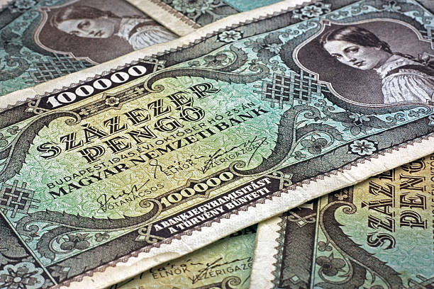 vieux hongrois lakh pengo argent - number 10 gold business paper currency photos et images de collection