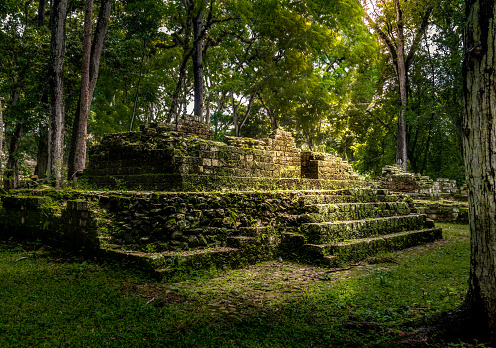 Zona residencial de ruinas mayas de Copán, Honduras photo