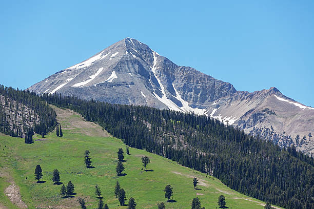 lone peak big sky montana italia - montana mountain mountain range rocky mountains foto e immagini stock