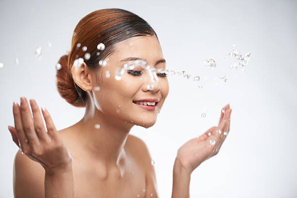 istock Rehydrating skin 608541338