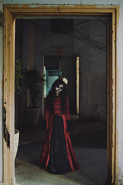 istock Zombie girl 608544060