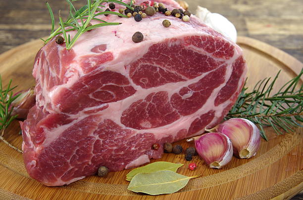 istock neck with rosemary and basil 608639406