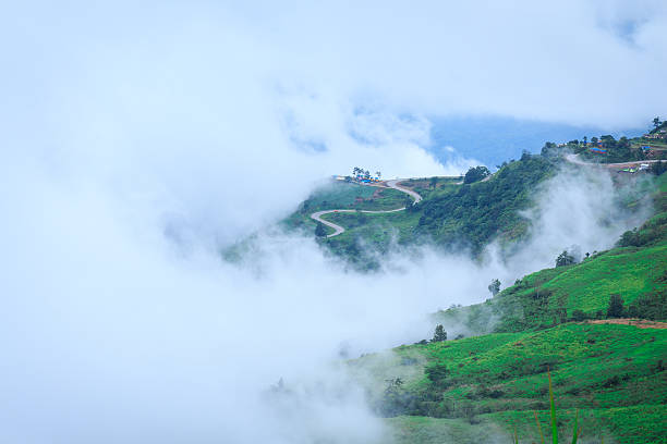 istock mist over the Mountain in Morning 609029398