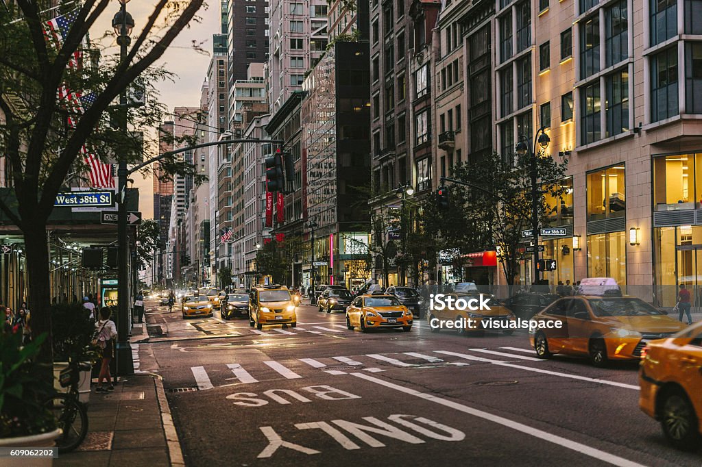 New York 5th Avenue Stock Photo - Download Image Now - Fifth Avenue, New  York City, New York State - iStock