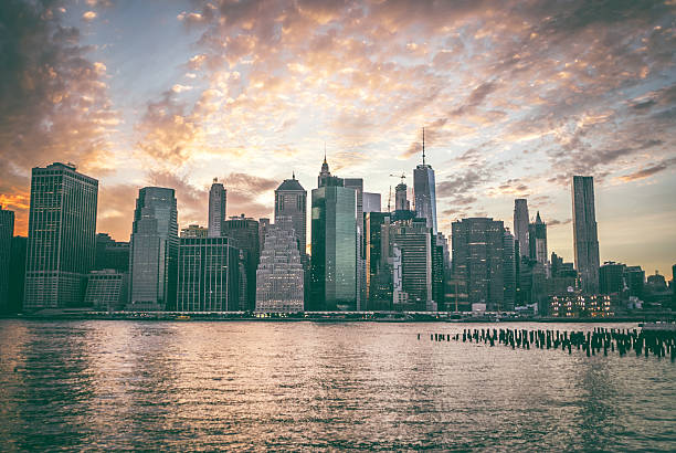 istock Skyline New York City At Sunset 609081382