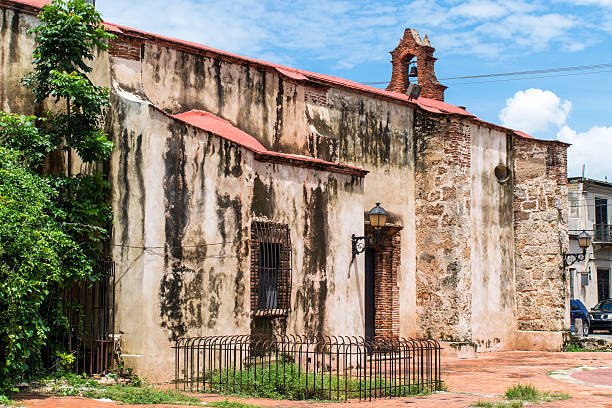 istock Side view of an old building 609084630