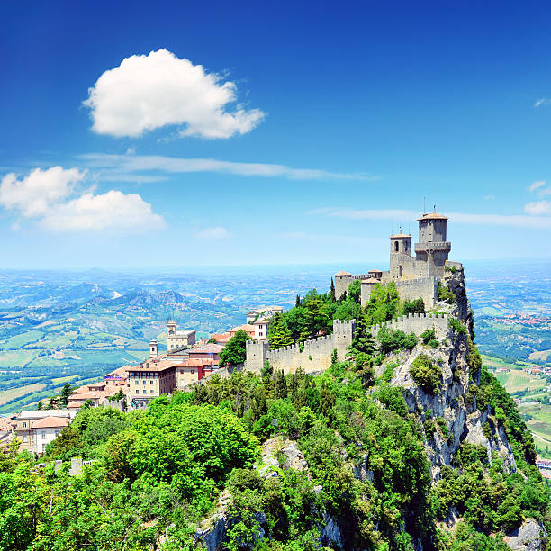 san marino  - xième siècle photos et images de collection