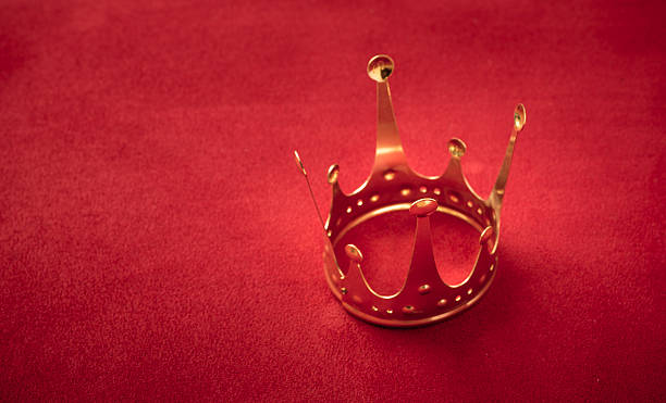 Couronne royale d'or velours rouge - Photo