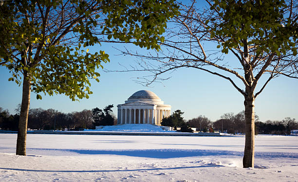 istock Jefferson memorial in snow 609707028
