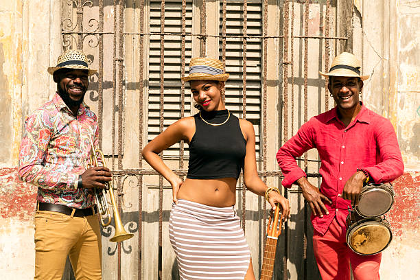 banda musical cubana - african descent drum african culture day fotografías e imágenes de stock