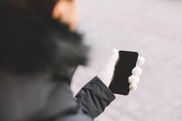istock Woman on the phone 609793944
