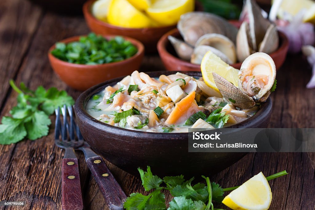 Mariscos de mariscos ceviche mariscal, plato típico Perú Latinoamérica - Foto de stock de Alimento libre de derechos
