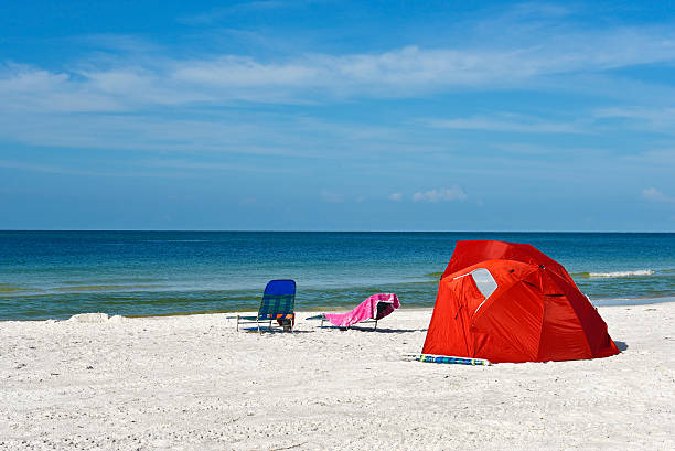 istock Children's Shelter Beach Tent 609801264