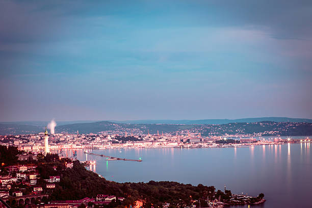 istock evening in the gulf of Trieste 609825206