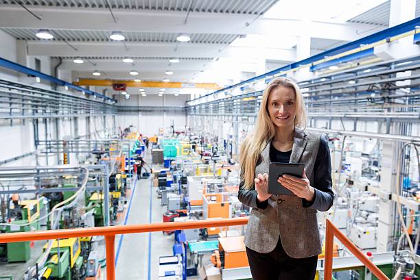 istock Expertise in modern factory 609827154