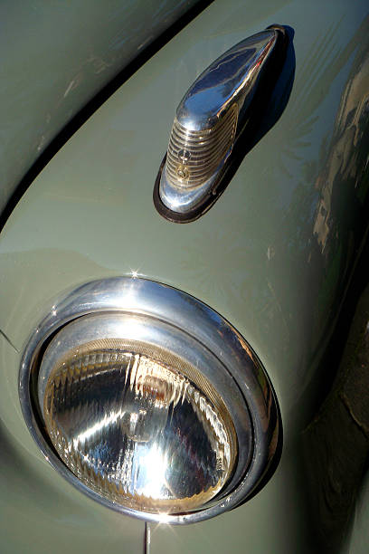 istock vintage cars 609908172