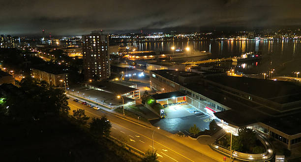 halifax port la nuit d’en haut. - editorial maritime provinces canada night photos et images de collection