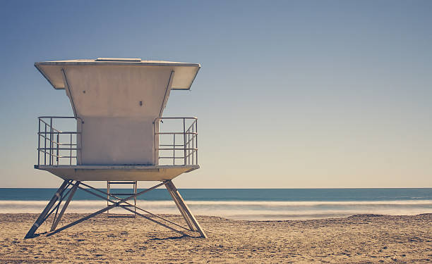 istock Vintage California Life Guard Station 609930092