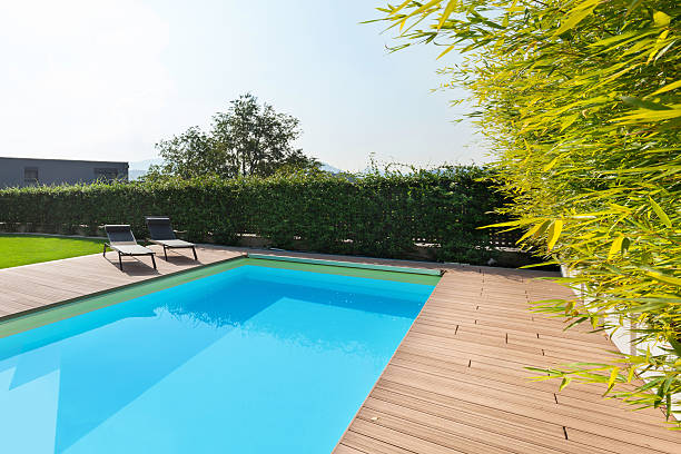 istock Swimming pool, outdoors 609947426