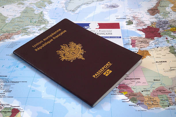французская карточка для голосования на выборах и паспорт - electoral стоковые фото и изображения