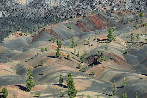 национальный парк лассен-волканик - lassen volcanic national park стоковые фото и изображения