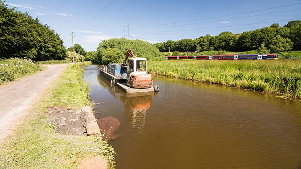 leeds und liverpool canal - aredale stock-fotos und bilder