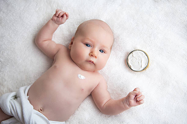 baby skin care - control room stockfoto's en -beelden