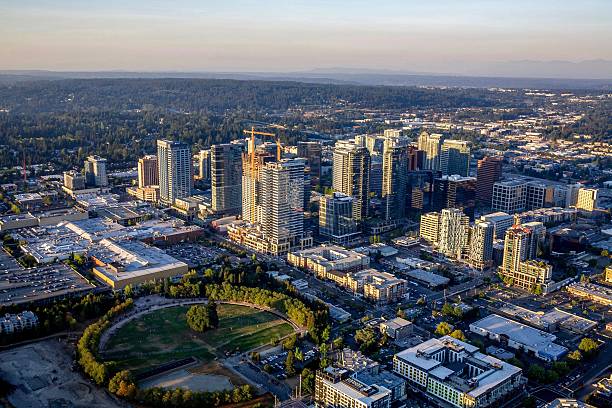 panorama de bellevue - bellevue washington state photos et images de collection