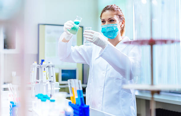 istock Woman scientist in laboratory 610146136