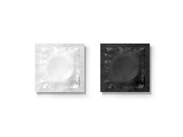 빈 흰색과 검은 콘돔 패킷 모형, 고립 된, 클리핑 경로 - sex object 뉴스 사진 이미지