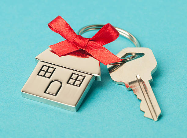 istock House keys with ribbon 610239506