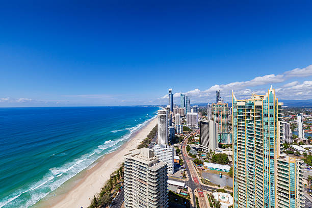 surfers paradise, gold coast - q1 photos et images de collection