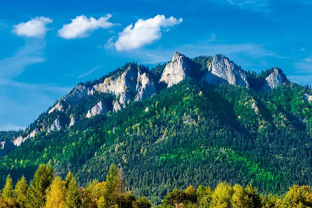 The Three Crowns (Trzy Korony) massif in The Pieniny Mountains range. Summer landscape - famous tourist destination in Poland
