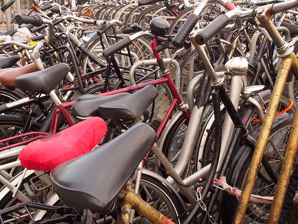 istock Very chaotic bicycle parking area 610257318