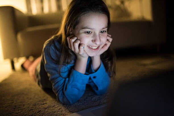 istock Late night cartoons 610433056