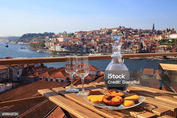 Портовое Вино С Видом — стоковые фотографии и другие картинки Португалия - Португалия, Порту, Портвейн