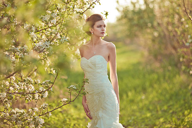 istock beautidul bride portrait 610571276