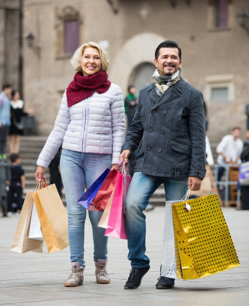istock Mature couple in shopping tour 610668192