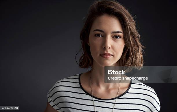 Esto No Es Cosa De Risa Foto de stock y más banco de imágenes de Mujeres - Mujeres, Retrato, Una sola mujer