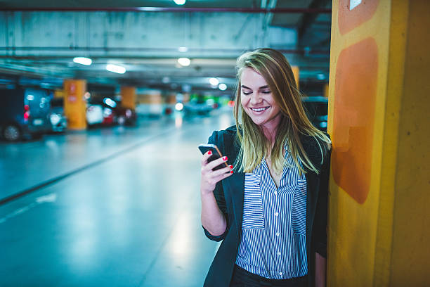 istock Business woman 610683576