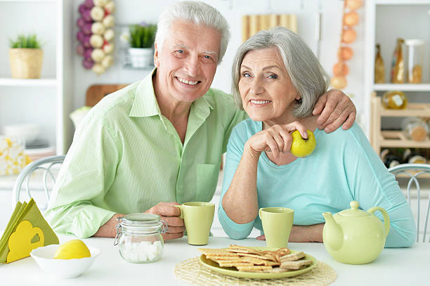 istock Senior couple drinking tea 610693332