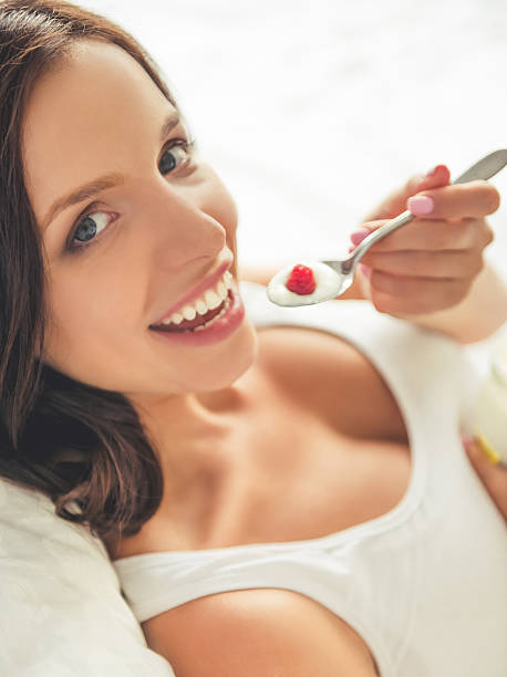istock Beautiful pregnant woman 610748046