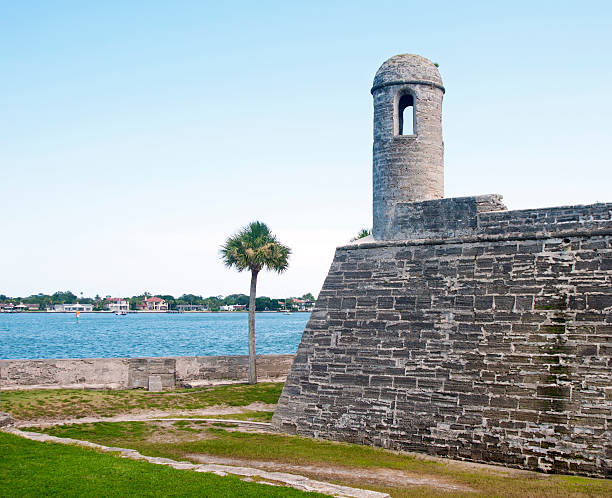 istock Walls of an old fort 610763898