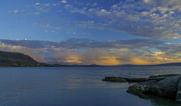 istock Yellowstone Lake at Sunset 610766230
