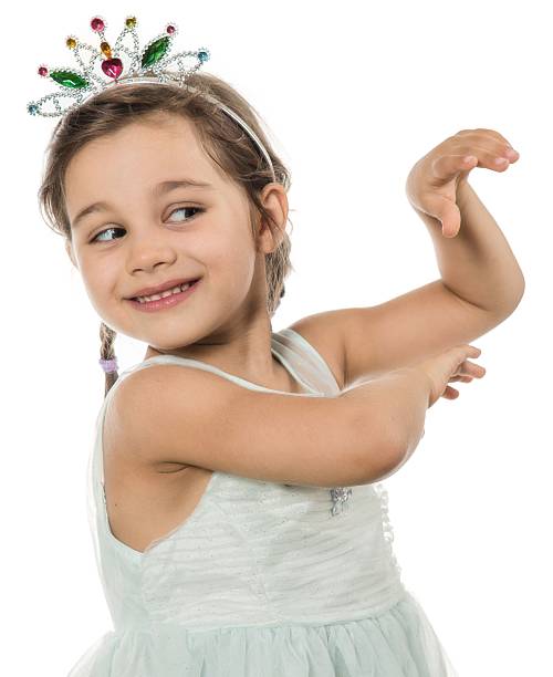 pequena princesa dançando - ballet little girls child fairy - fotografias e filmes do acervo