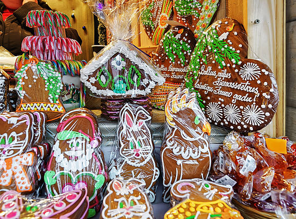istock Colorful gingerbread stall with icing at Riga Christmas Market 610771392